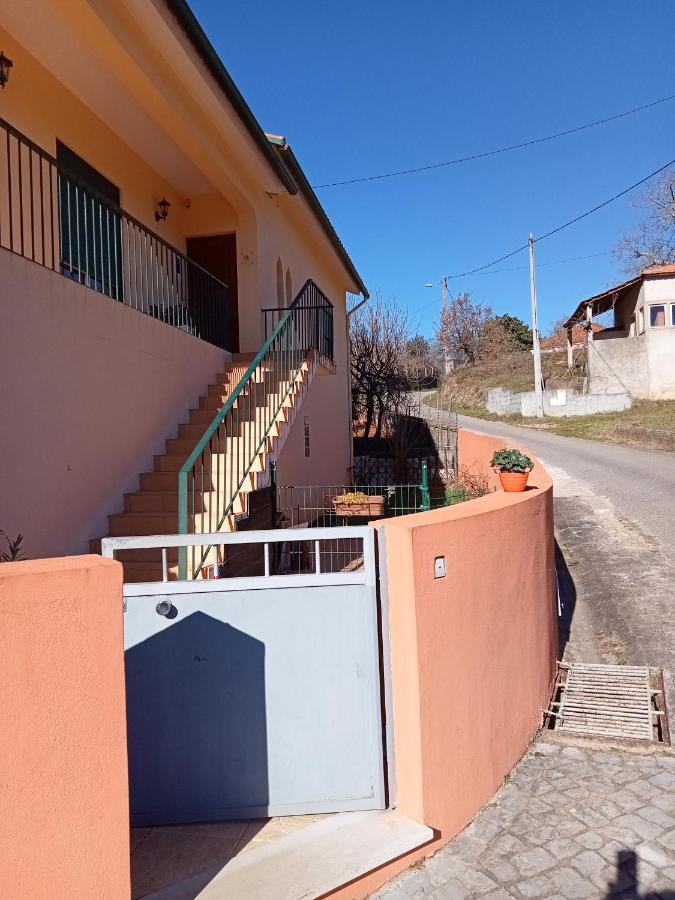 Alojamento Local - Casa Amarela Apartman Alvaiázere Kültér fotó